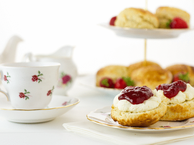 English_CreamTea-1 Schulfahrt Hastings: Afternoon Tea